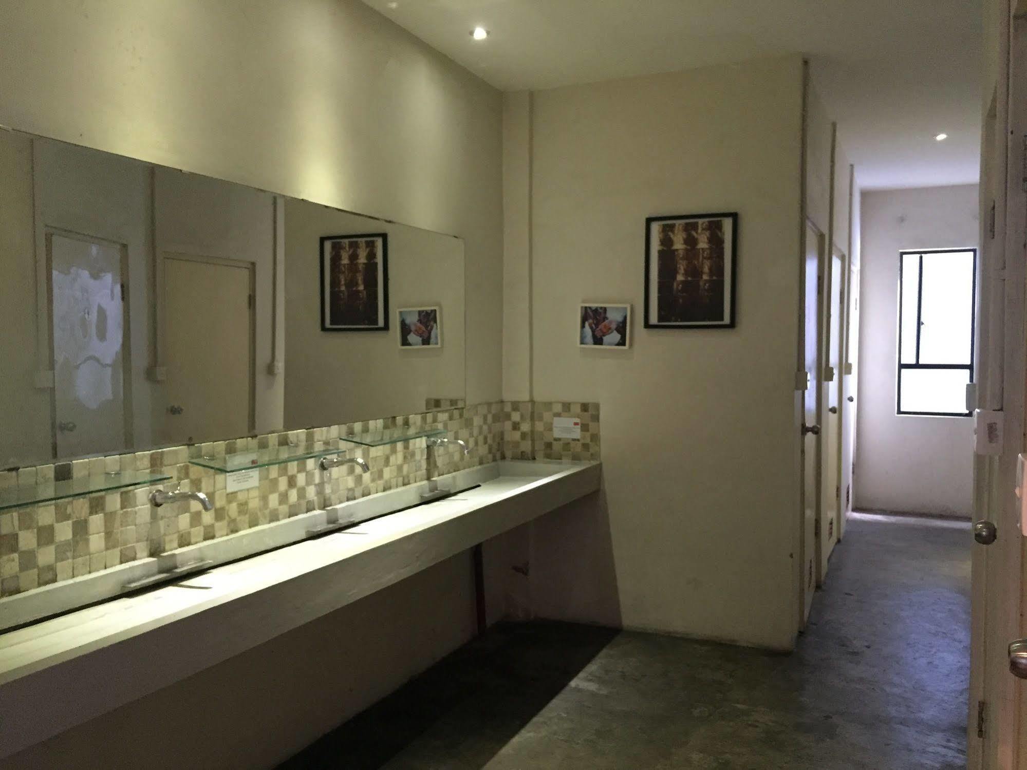 Kayun Hostel Legian (Bali)