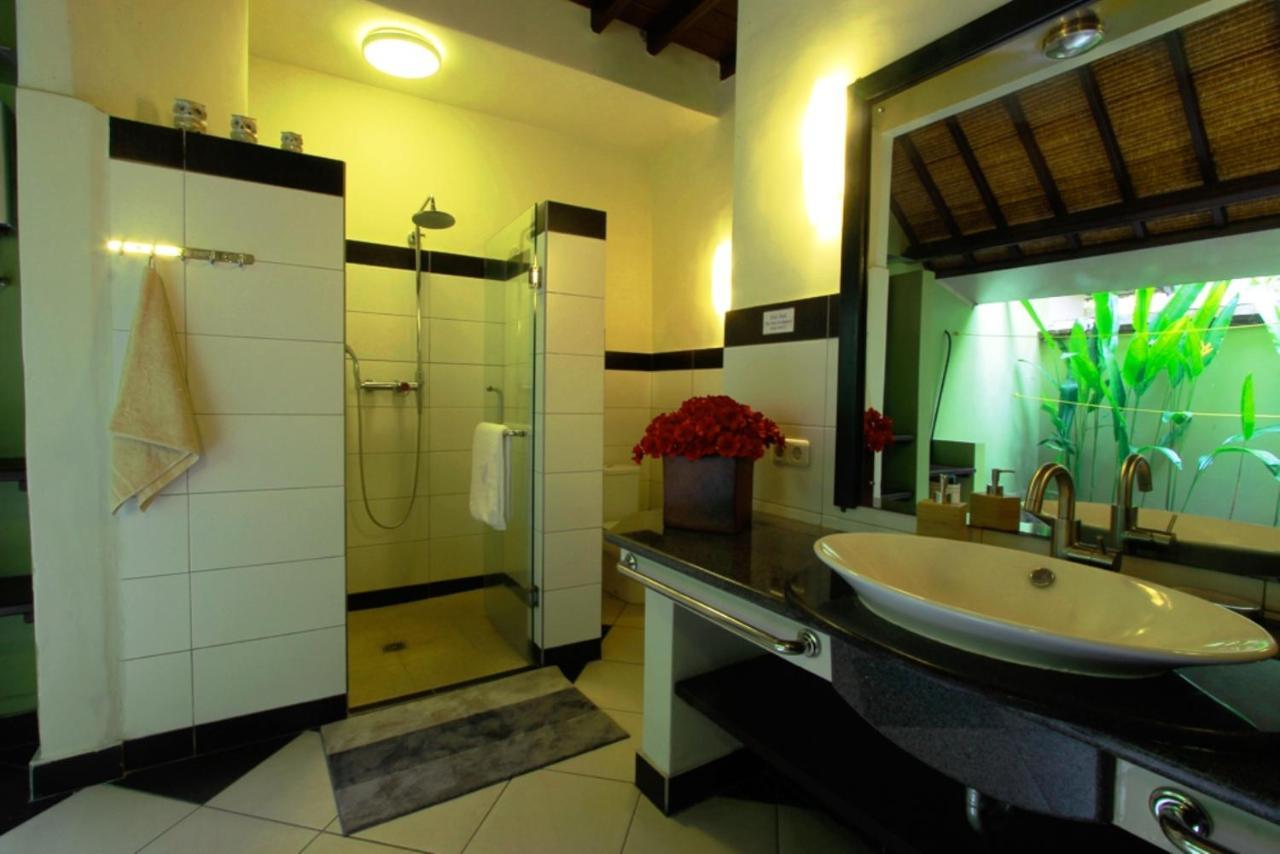 Nyumpene Villa Legian (Bali)