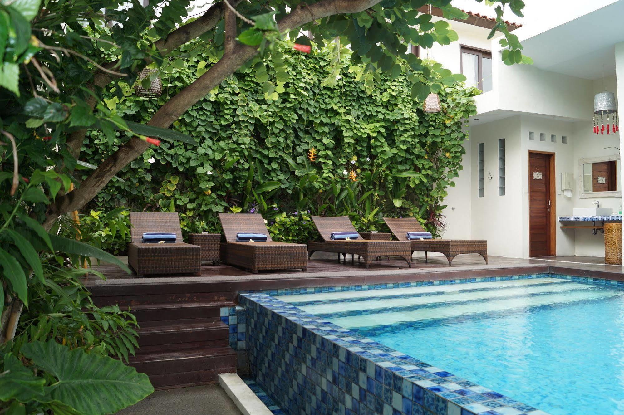 Arana Guest house 3*