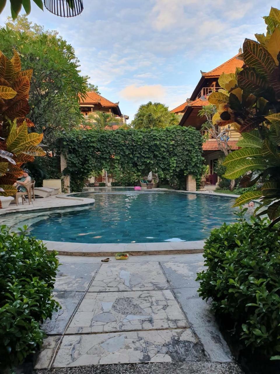 Kusnadi Legian (Bali)