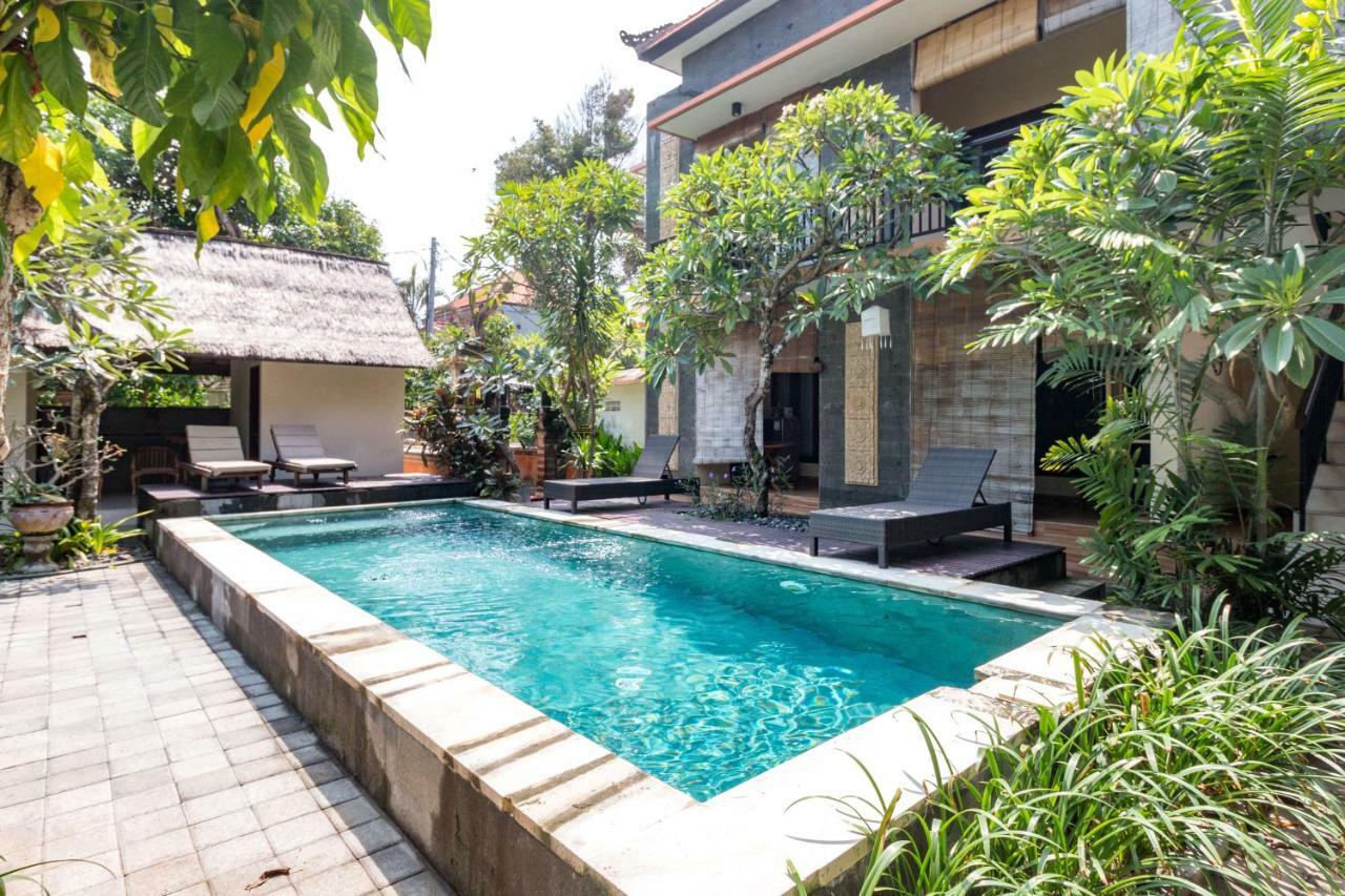 Eddys & Guest house Legian (Bali)