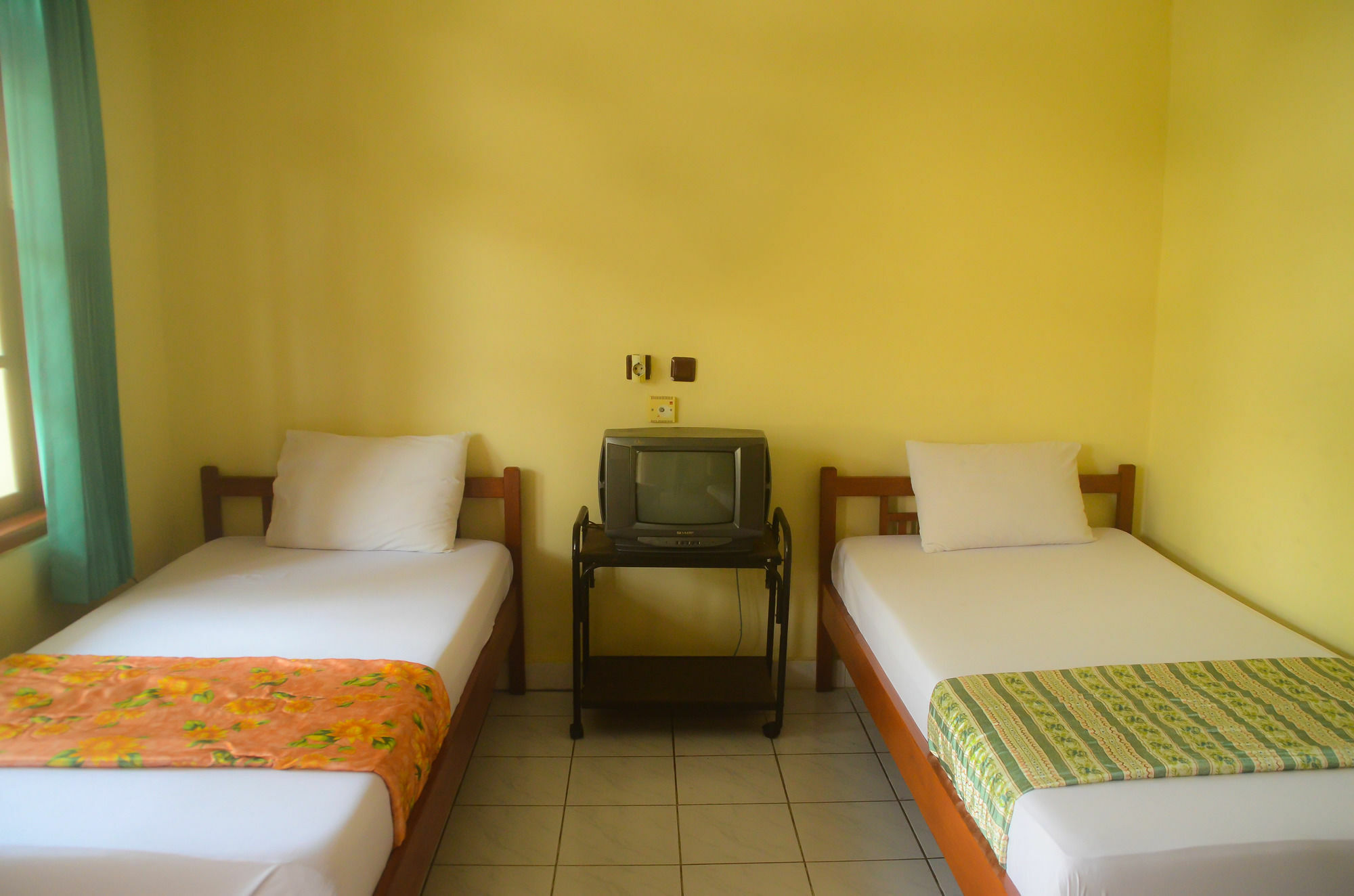 Hotel Super Oyo 1654 Maha Bharata Kuta 2*