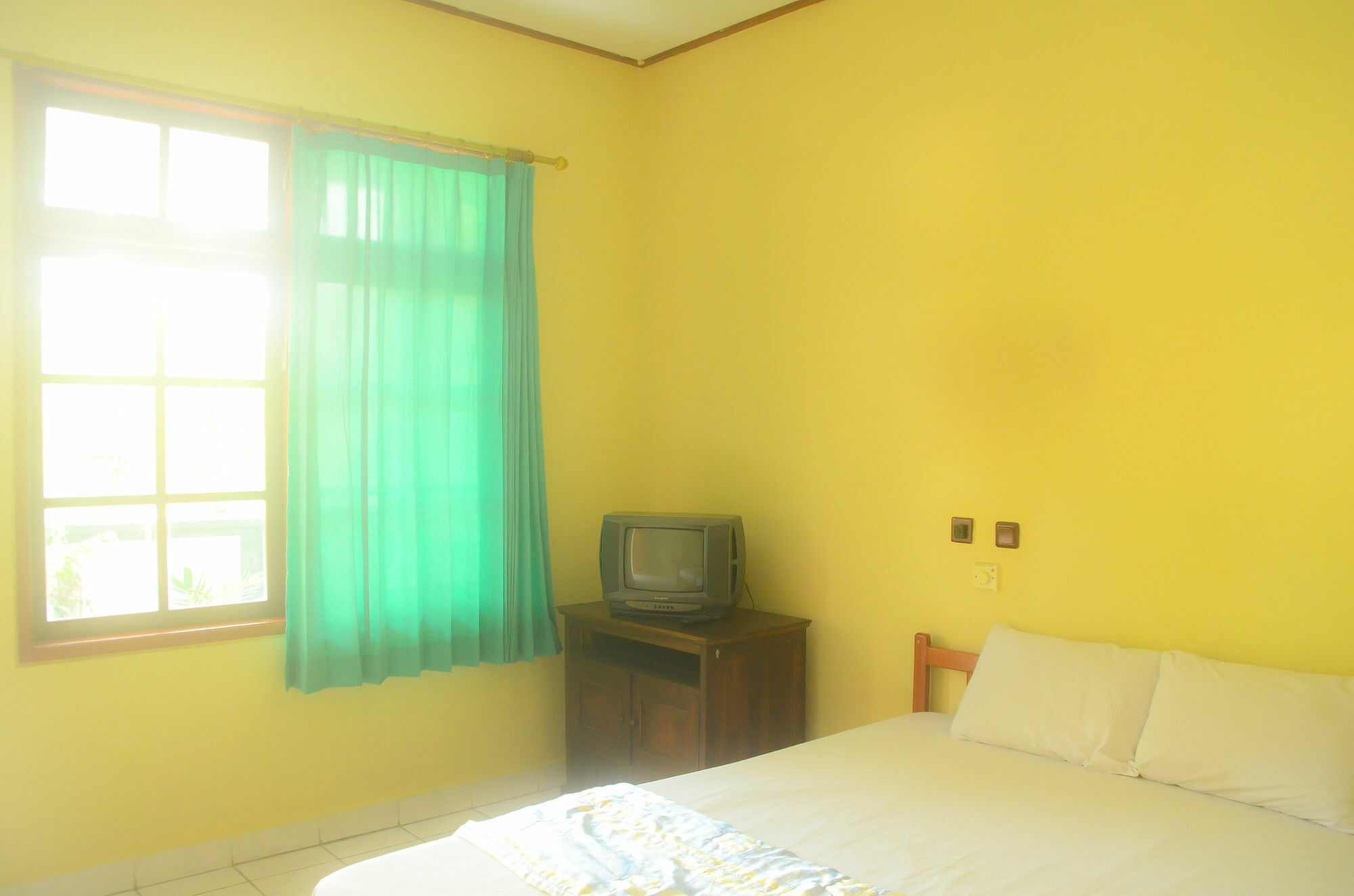 Super Oyo 1654 Maha Bharata Kuta Hotel
