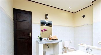 Villa Surya Mas *
