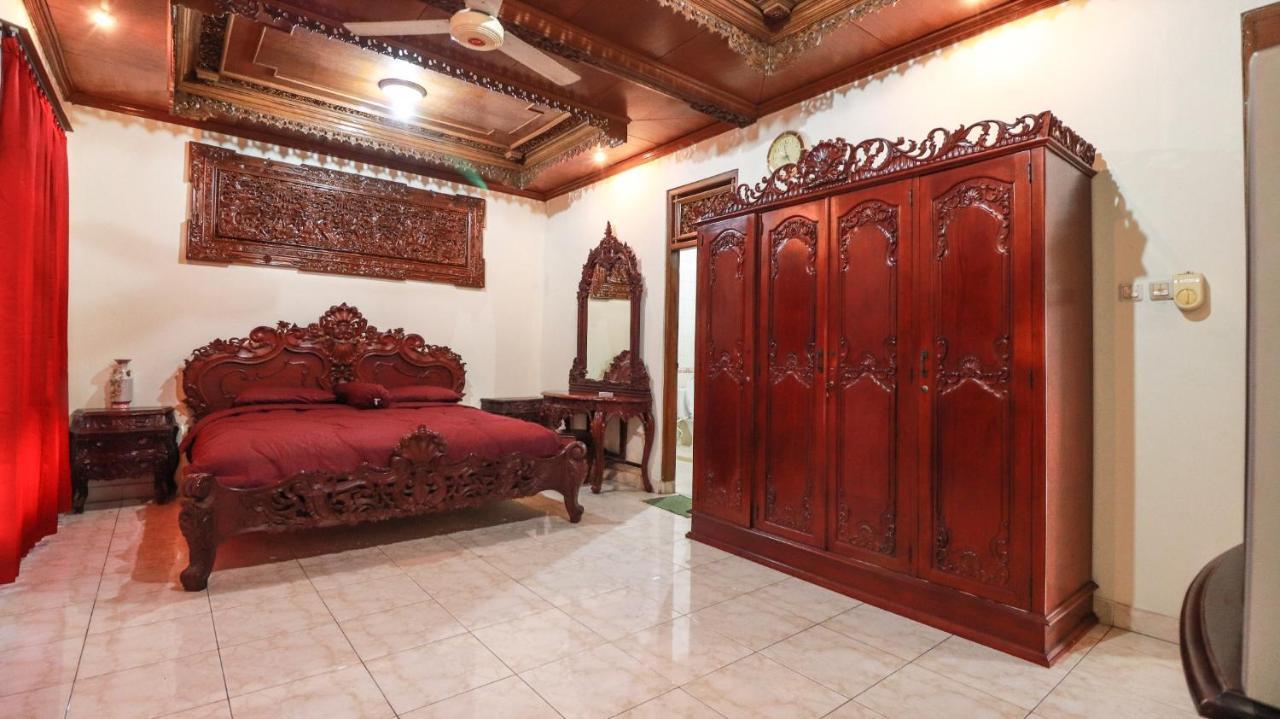 Wisma tamu Mia