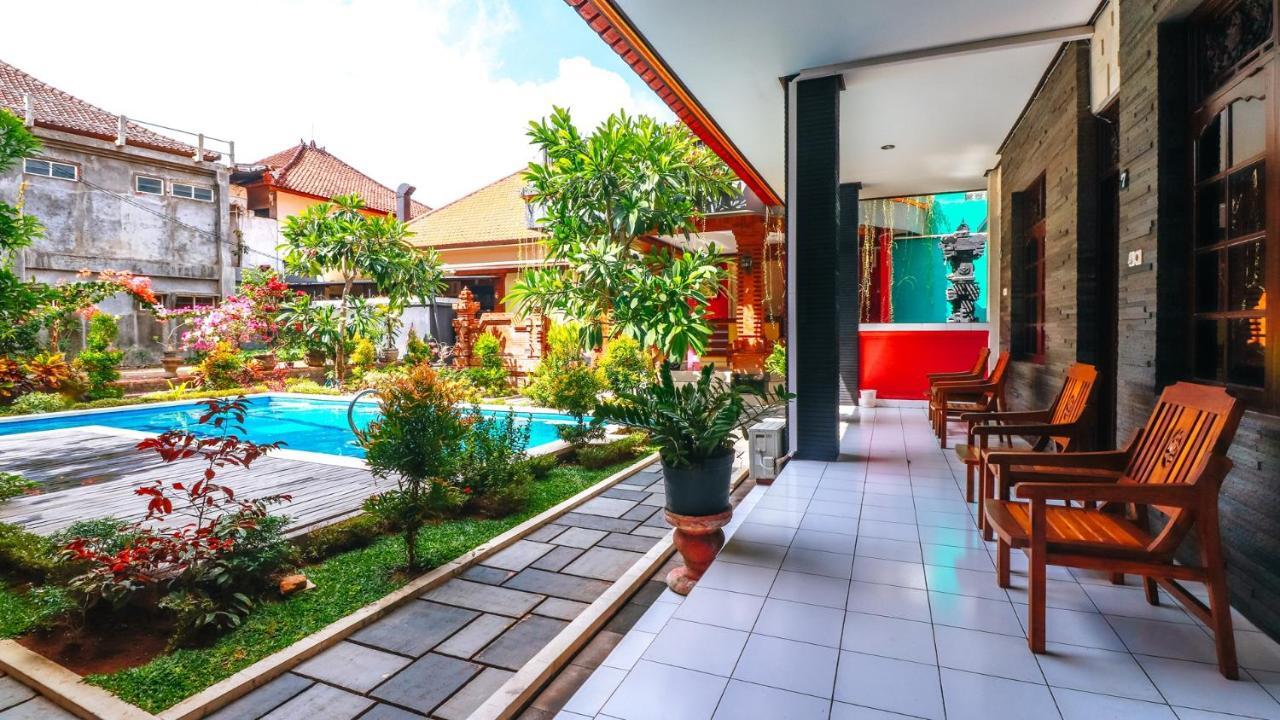 Mia Wisma tamu *