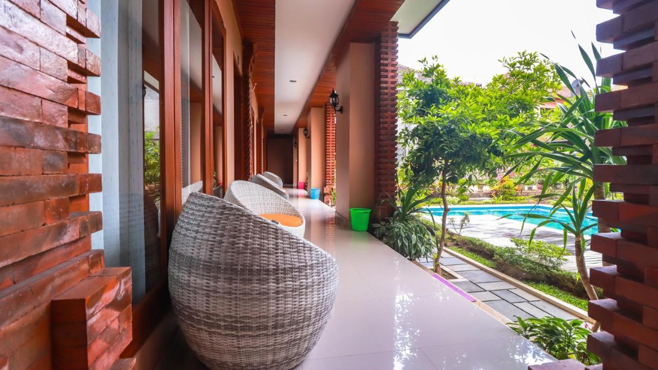 Mia Wisma tamu *