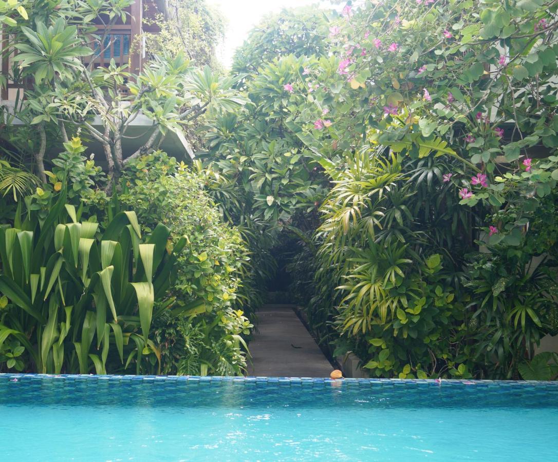 Arana 3* Legian (Bali)