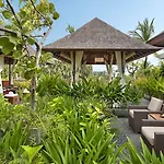 Legian Beach Hotel