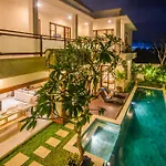 Villa Tepi Sungai