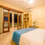 Villa Tepi Sungai