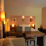 Marinos Place