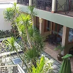 Lemongrass Cottages