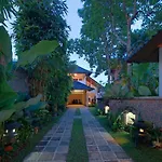 Villa Tirta Kuta-Legian