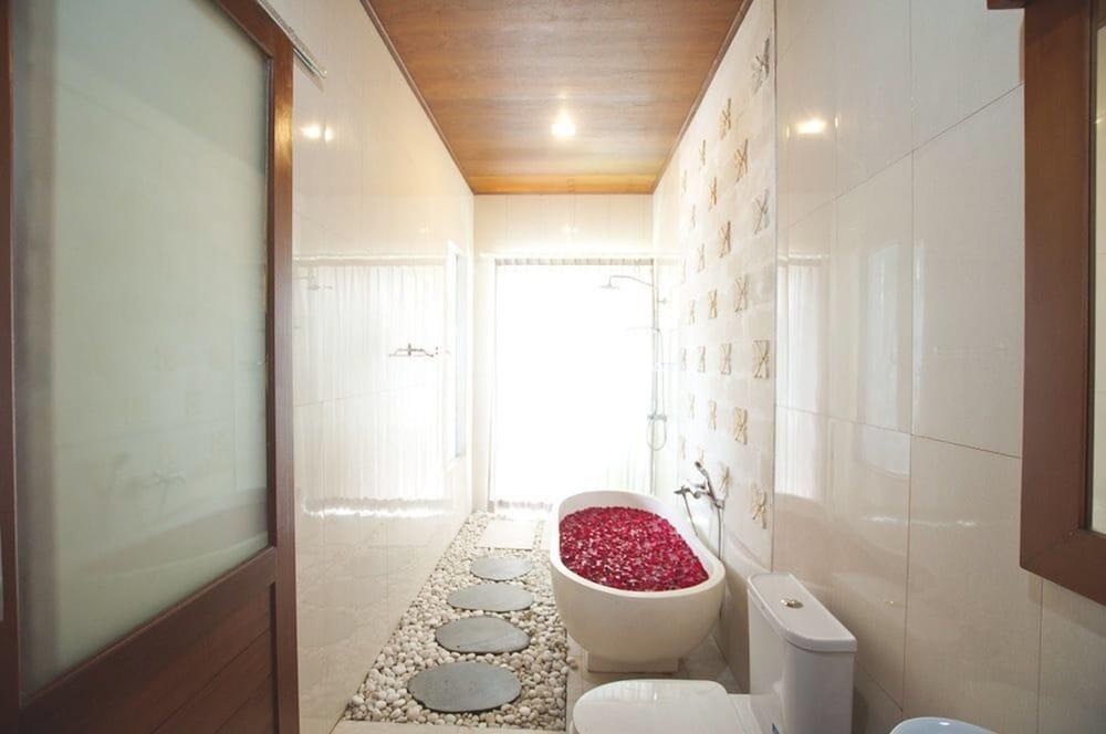 Private Bougainville * Legian (Bali)