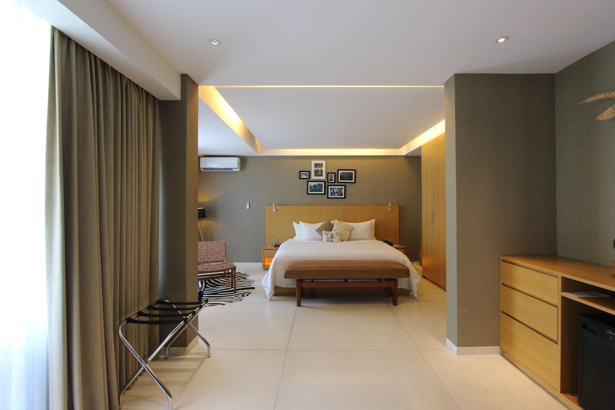 Ossotel 4* Legian (Bali)