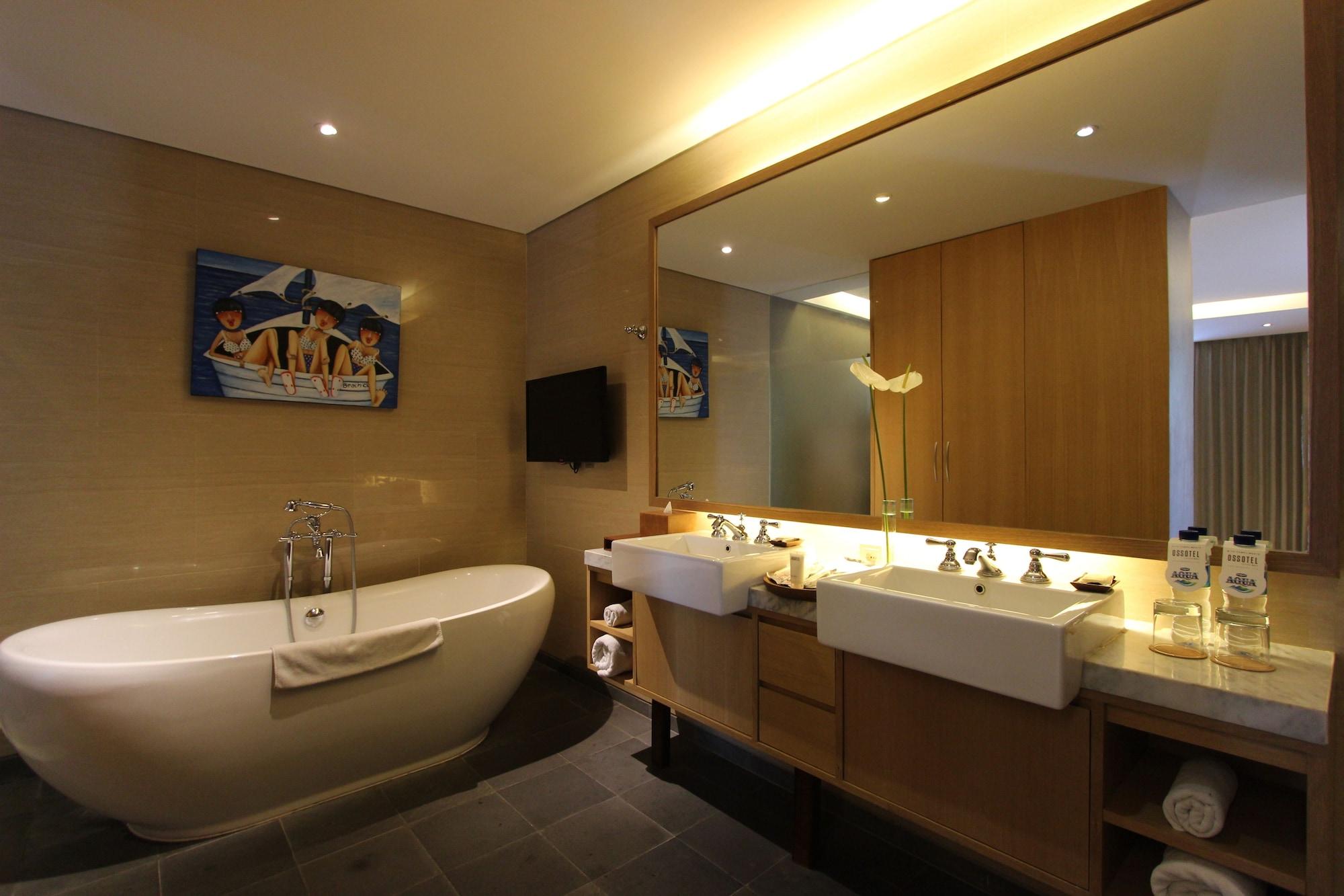 Ossotel Hotel 4*