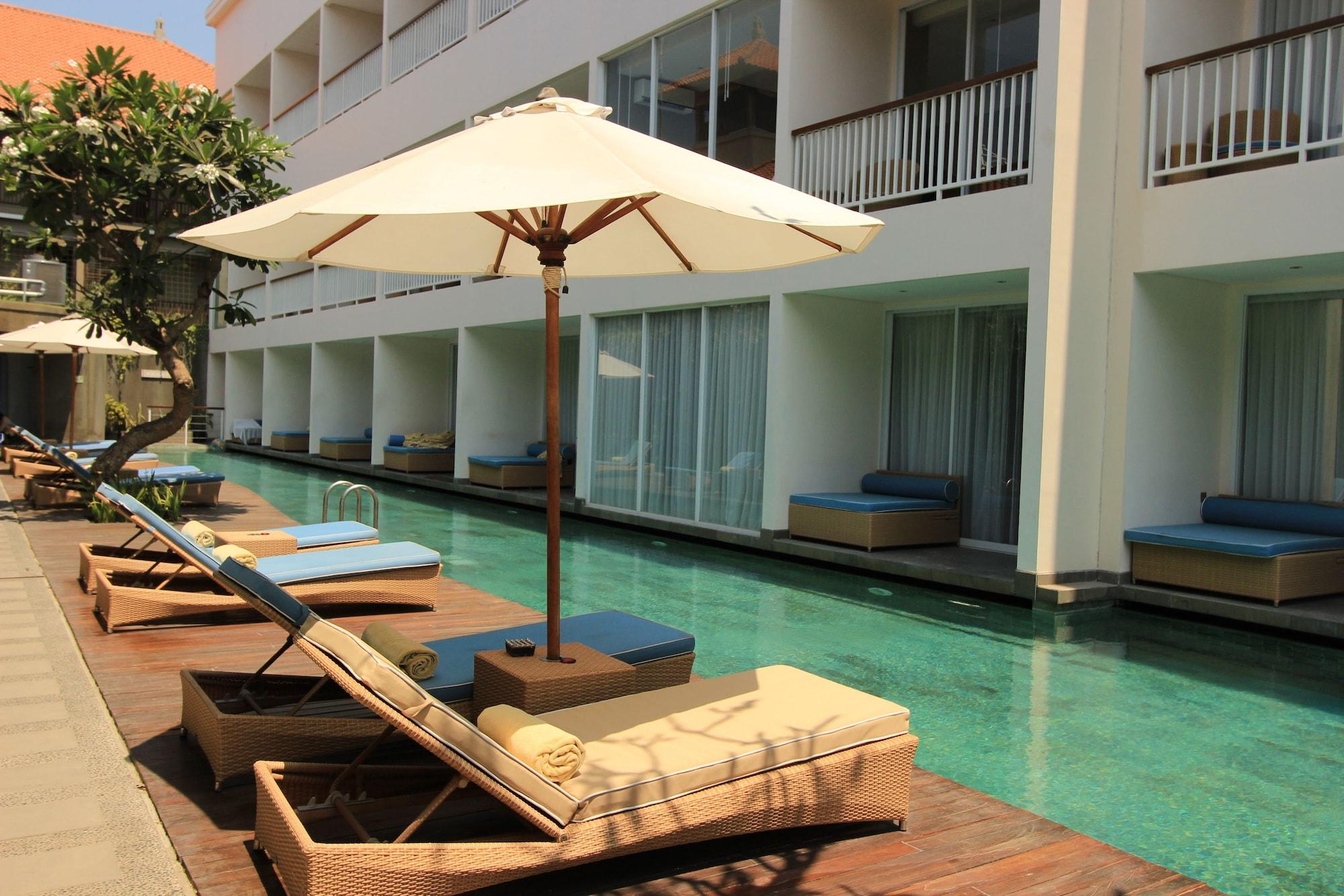 Ossotel Hotel Legian (Bali)