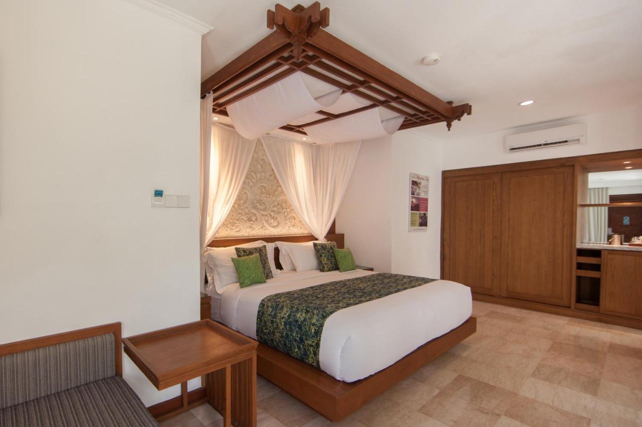 Legian Beach Hotel 4*