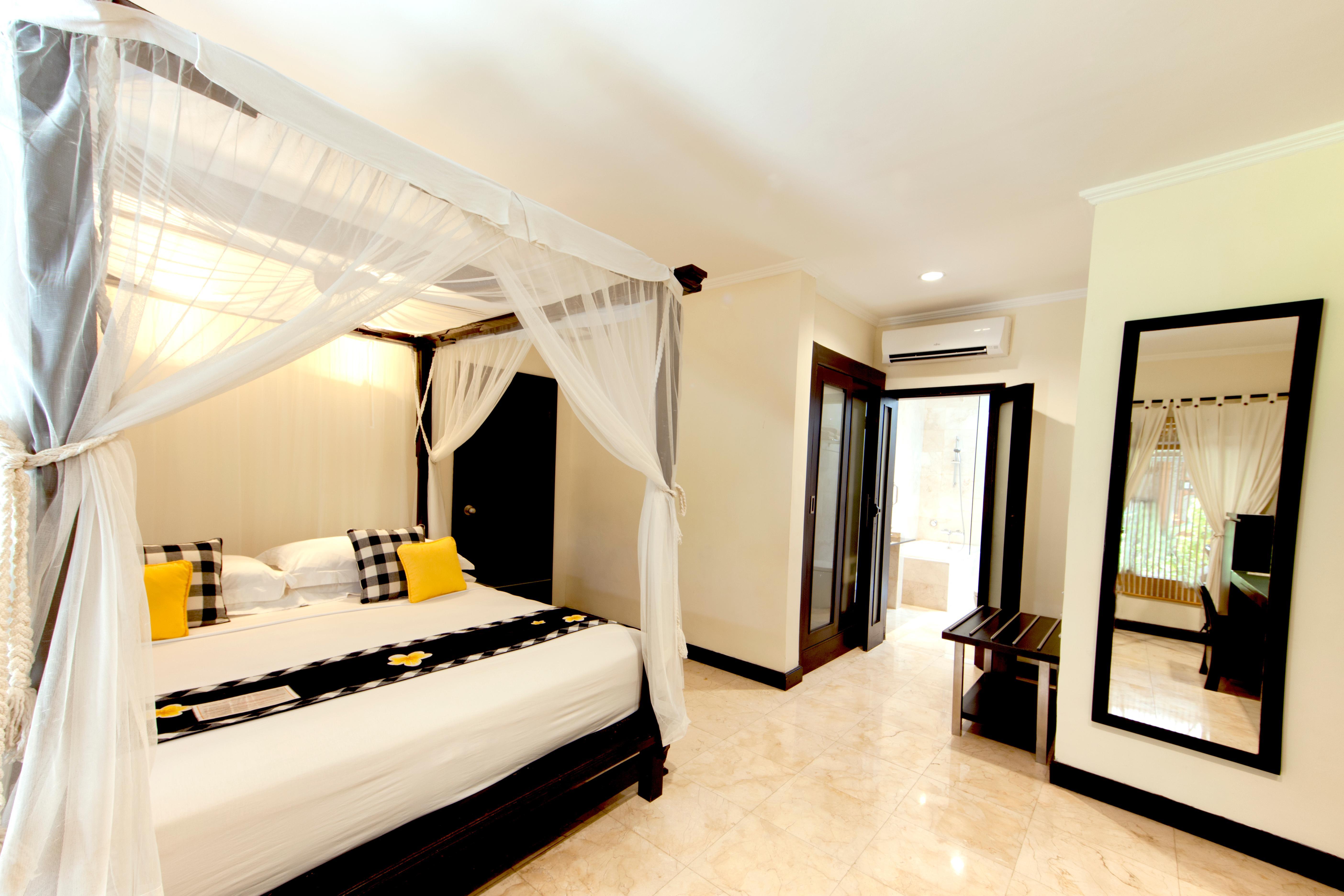 Legian Beach Hotel 4* Legian (Bali)