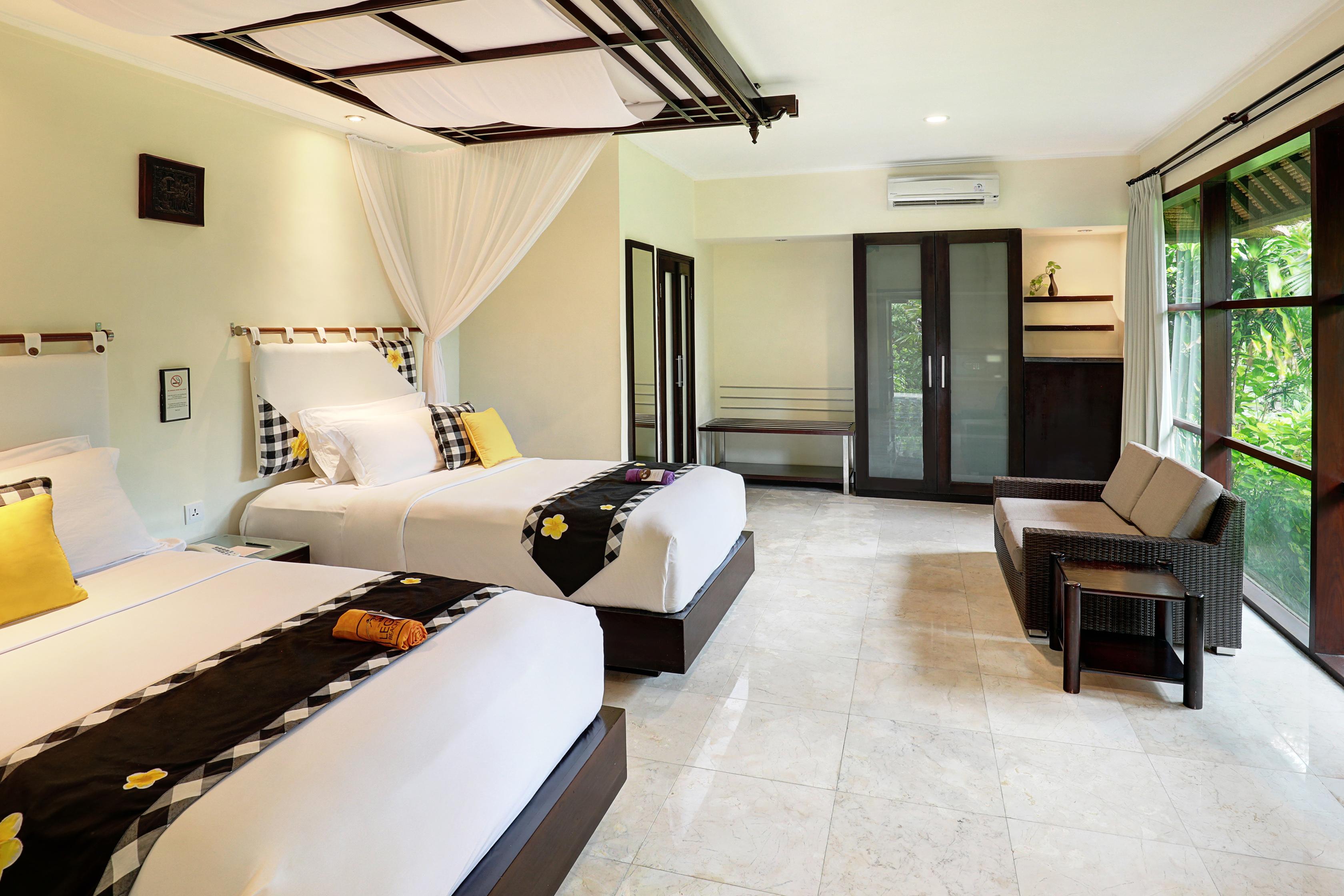 Legian Beach Hotel 4*