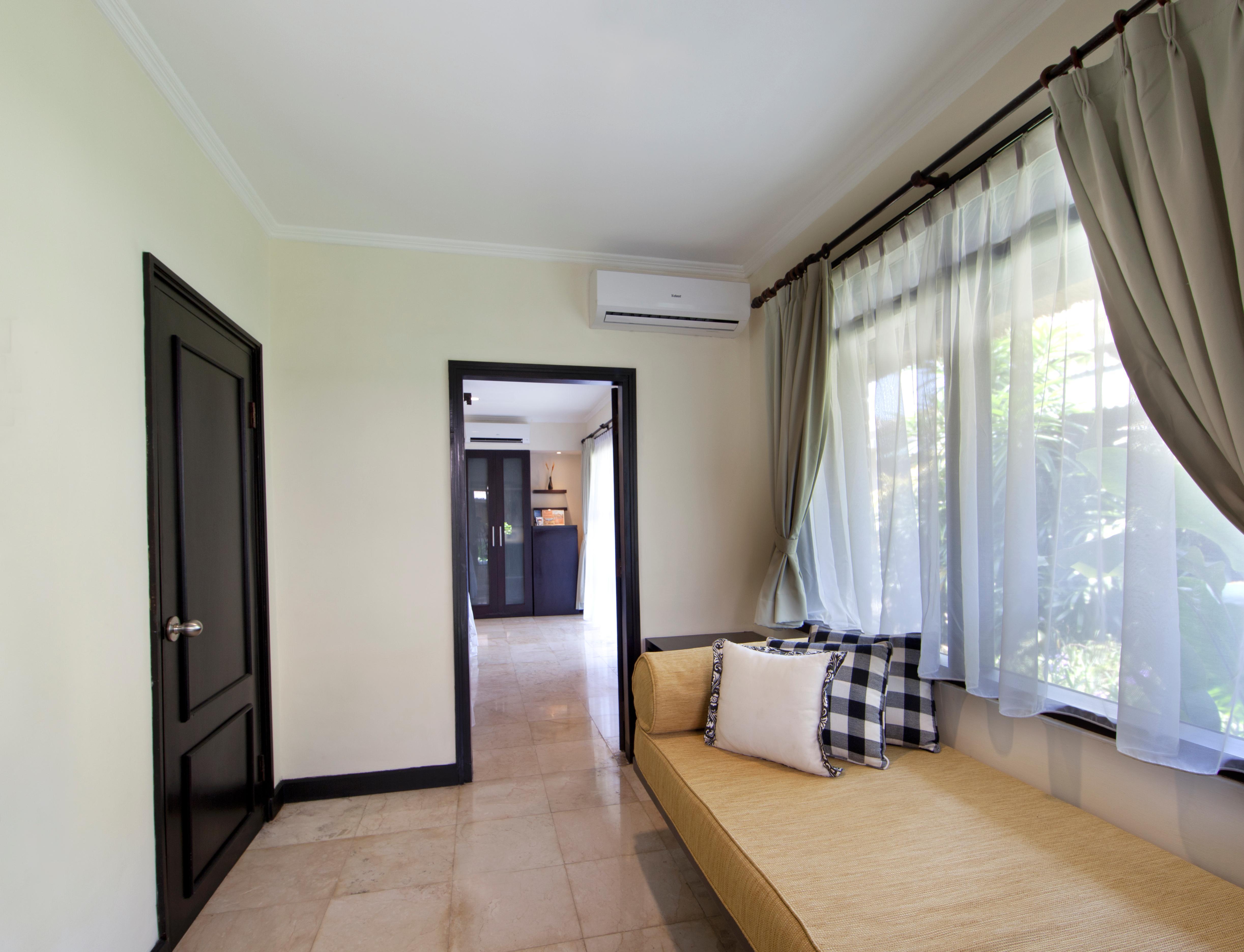 Legian Beach Hotel Hotel