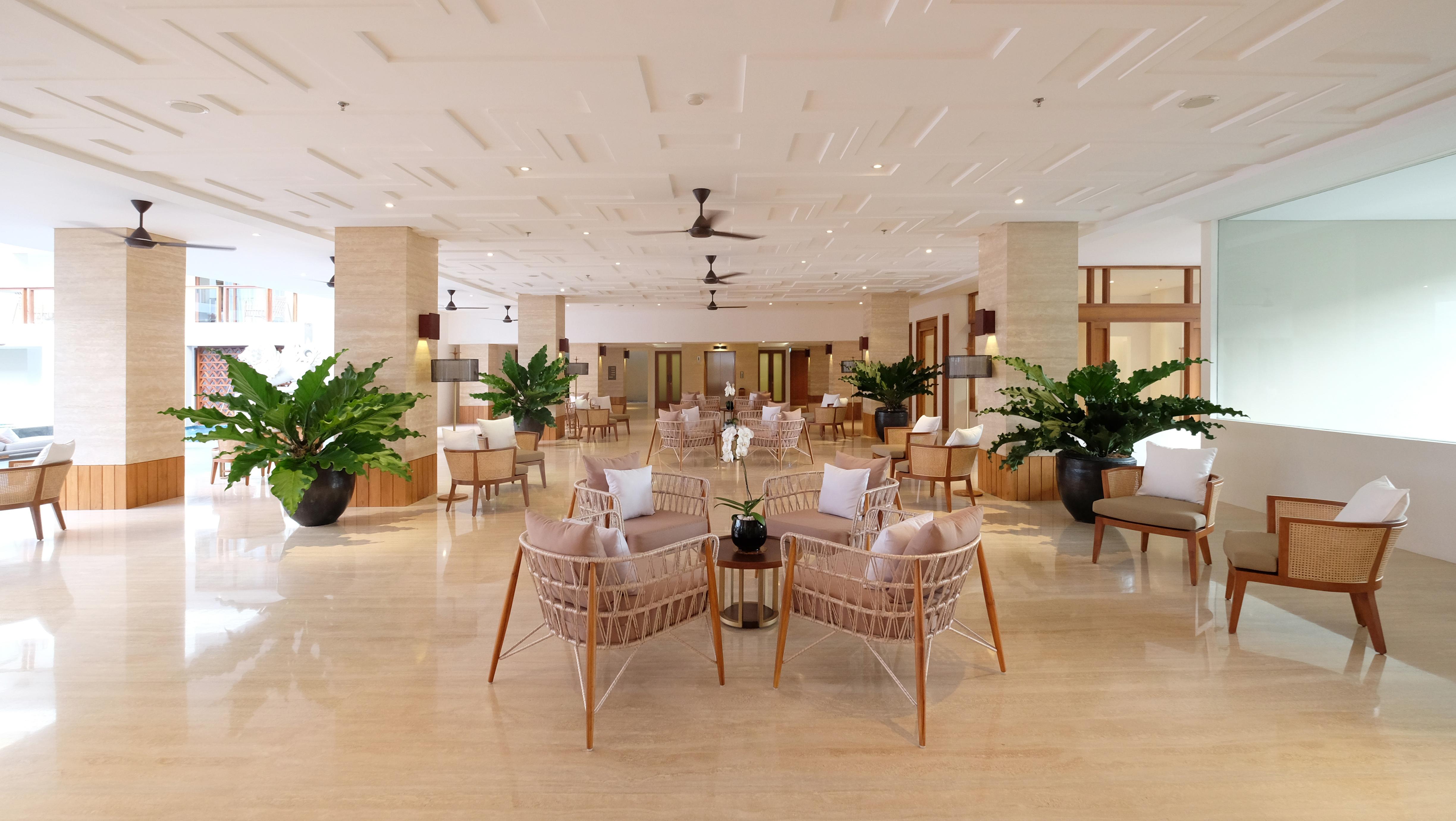 The Bandha & Hotel Legian (Bali)