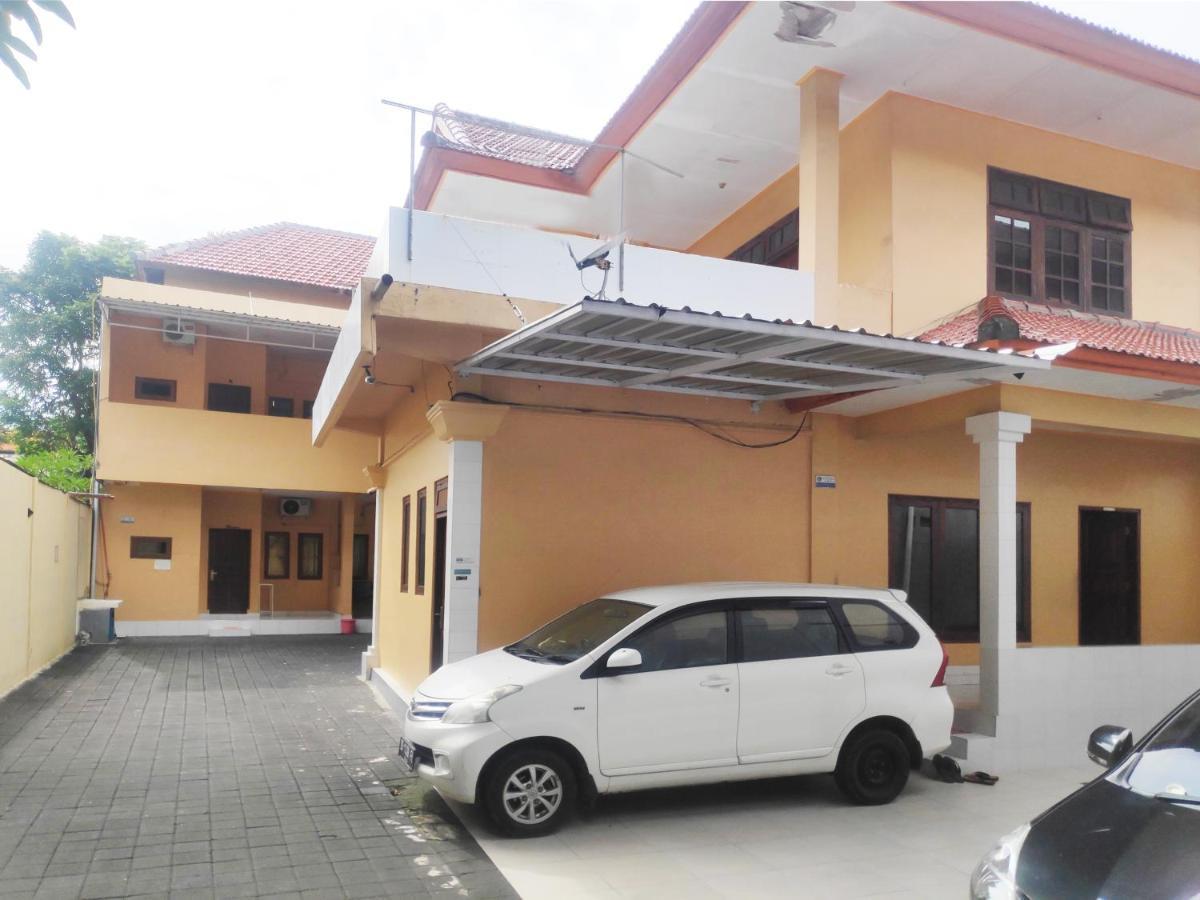 Oyo 91112 Tara Kost Hotel