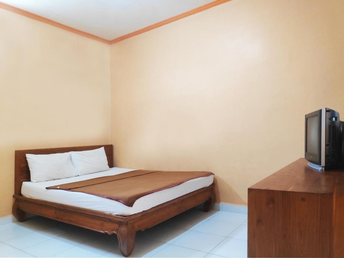 Oyo 91112 Tara Kost Hotel Legian (Bali)