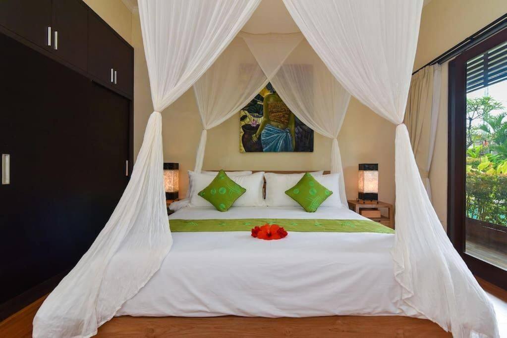 Intan Villa Legian (Bali)