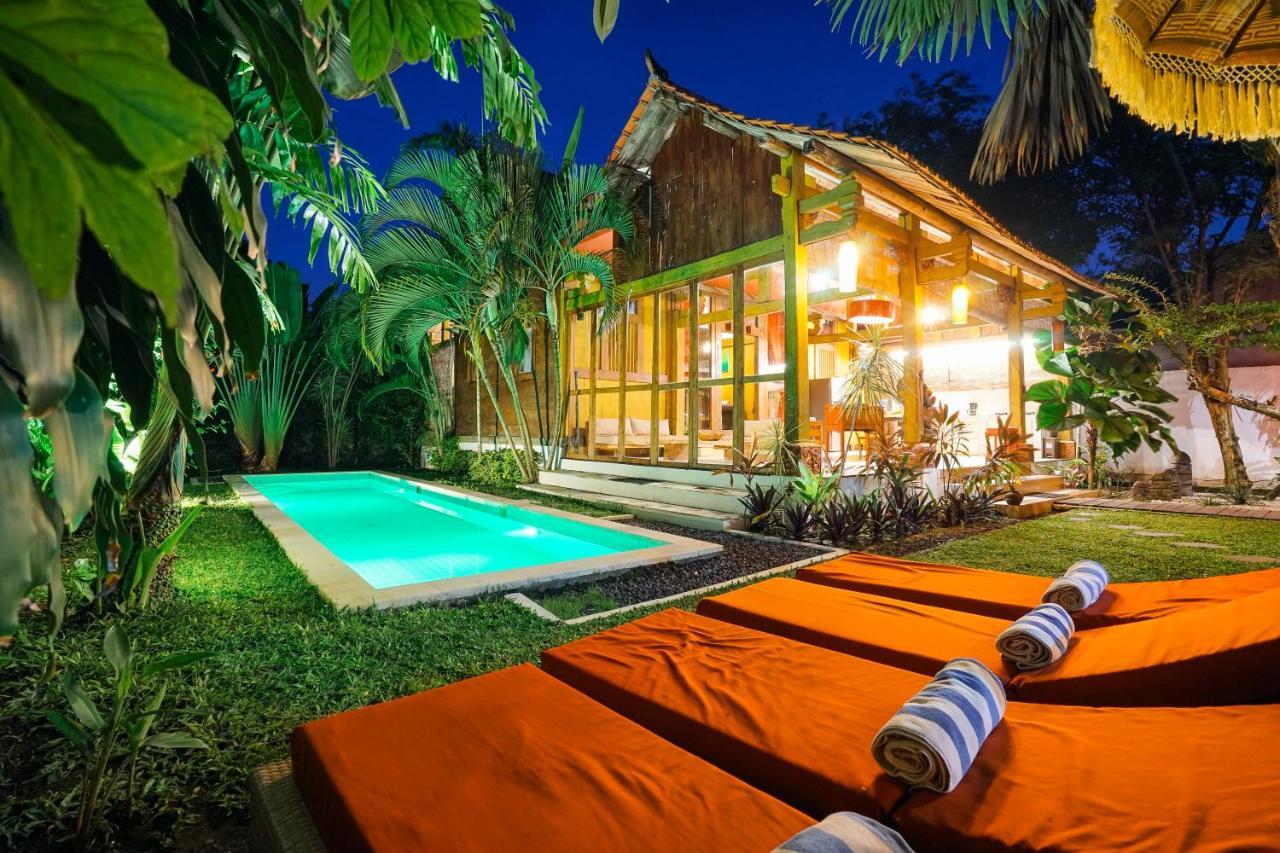 Pousada Pagoda, Sumptuous 4br With Tropical Vibes In Seminyak Legian