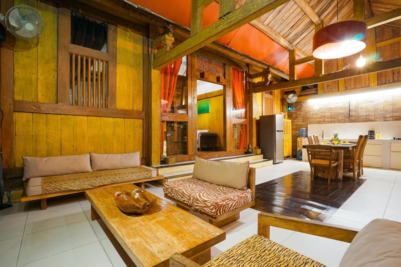 Pousada Pagoda, Sumptuous 4br With Tropical Vibes In Seminyak