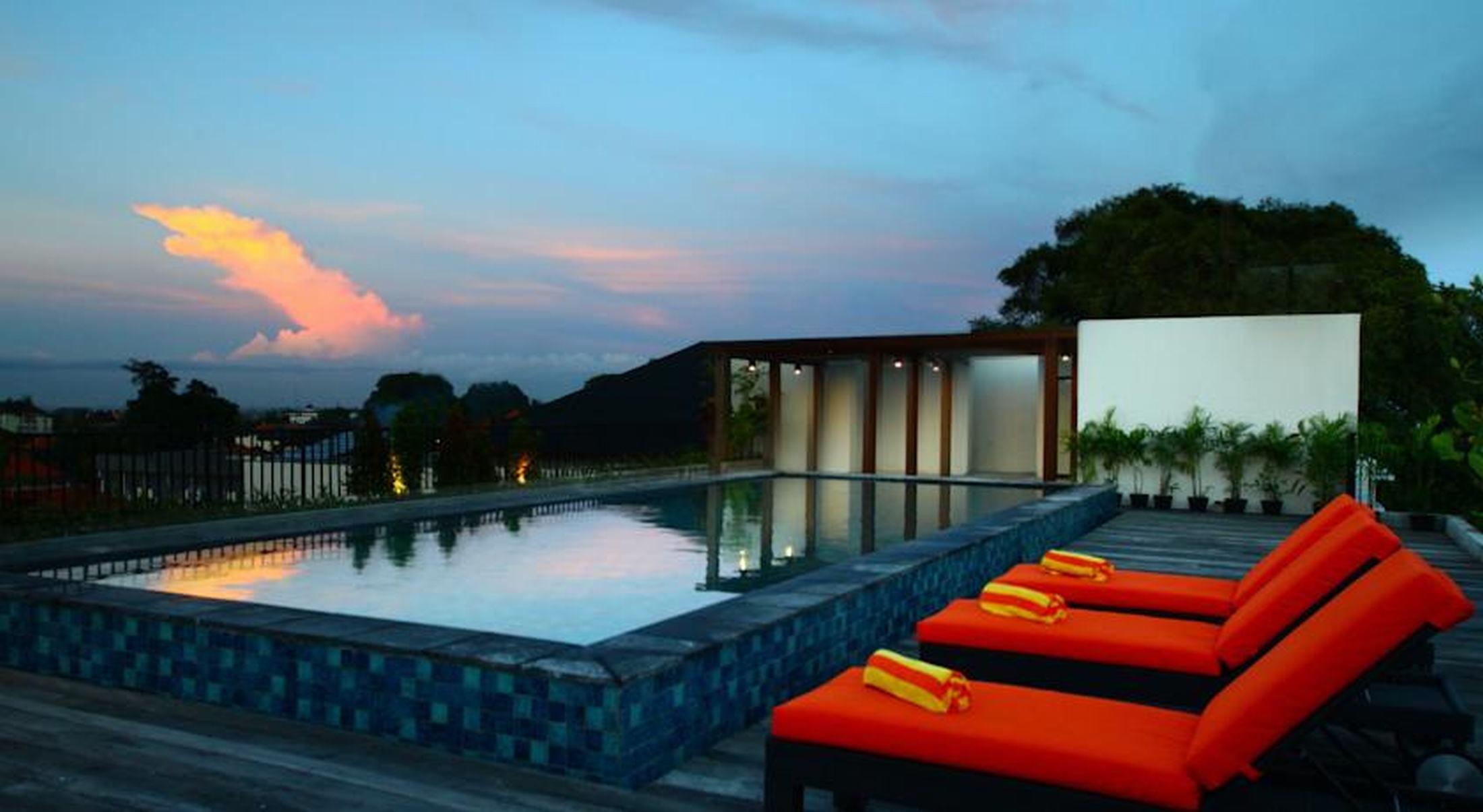 Sun Island & Hotel