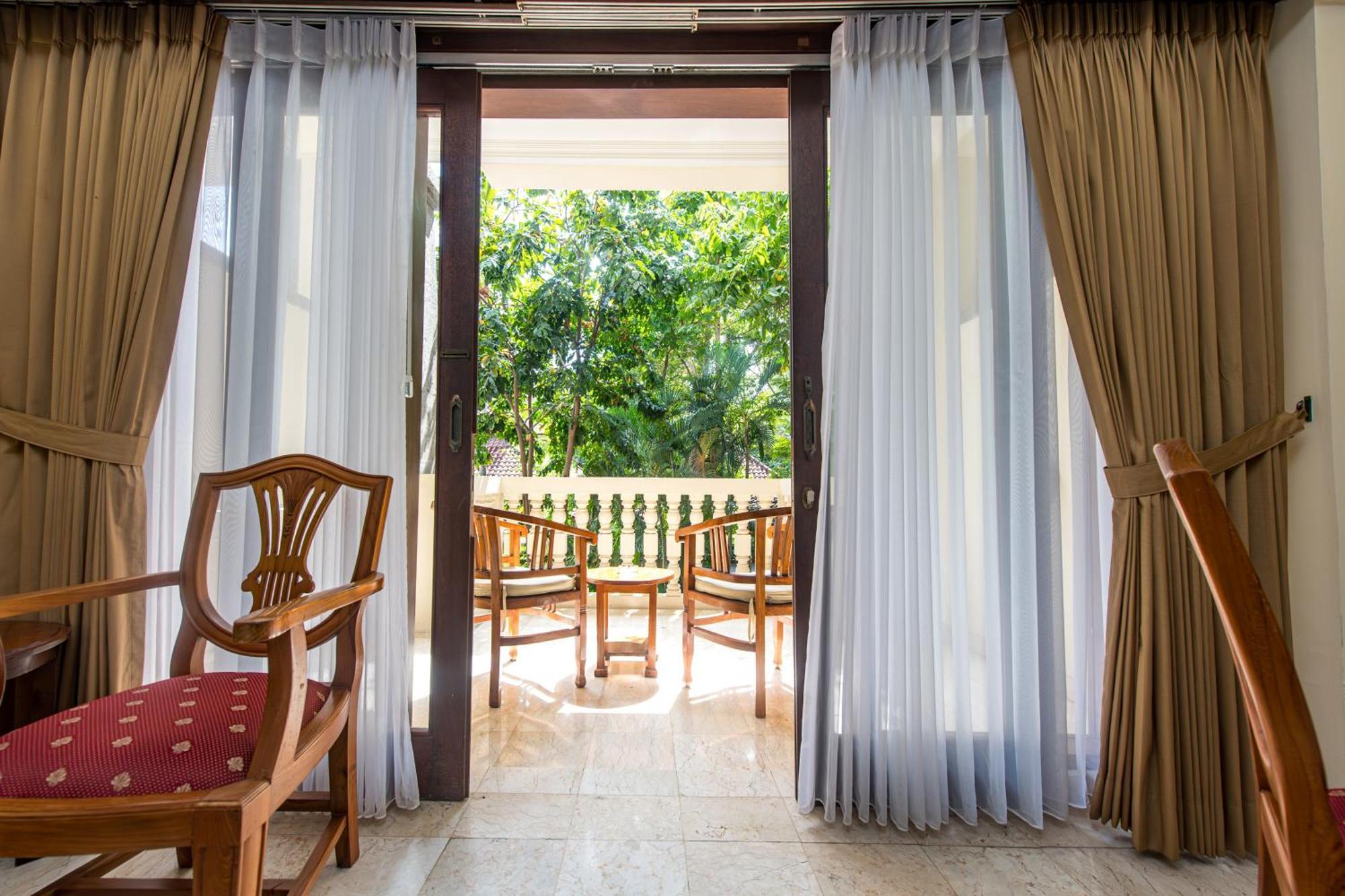 Kumala Pantai Hotel Legian
