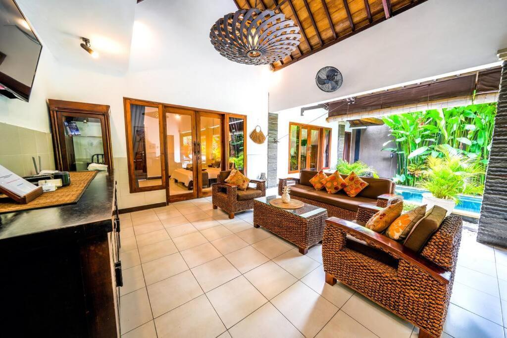 Jes - 4 Bedroom - * Legian (Bali)