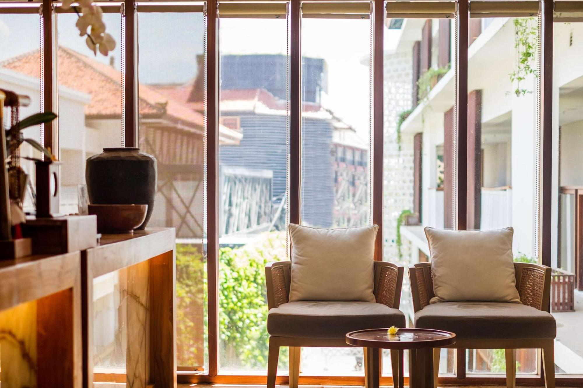 The Bandha & Hotel Legian (Bali)