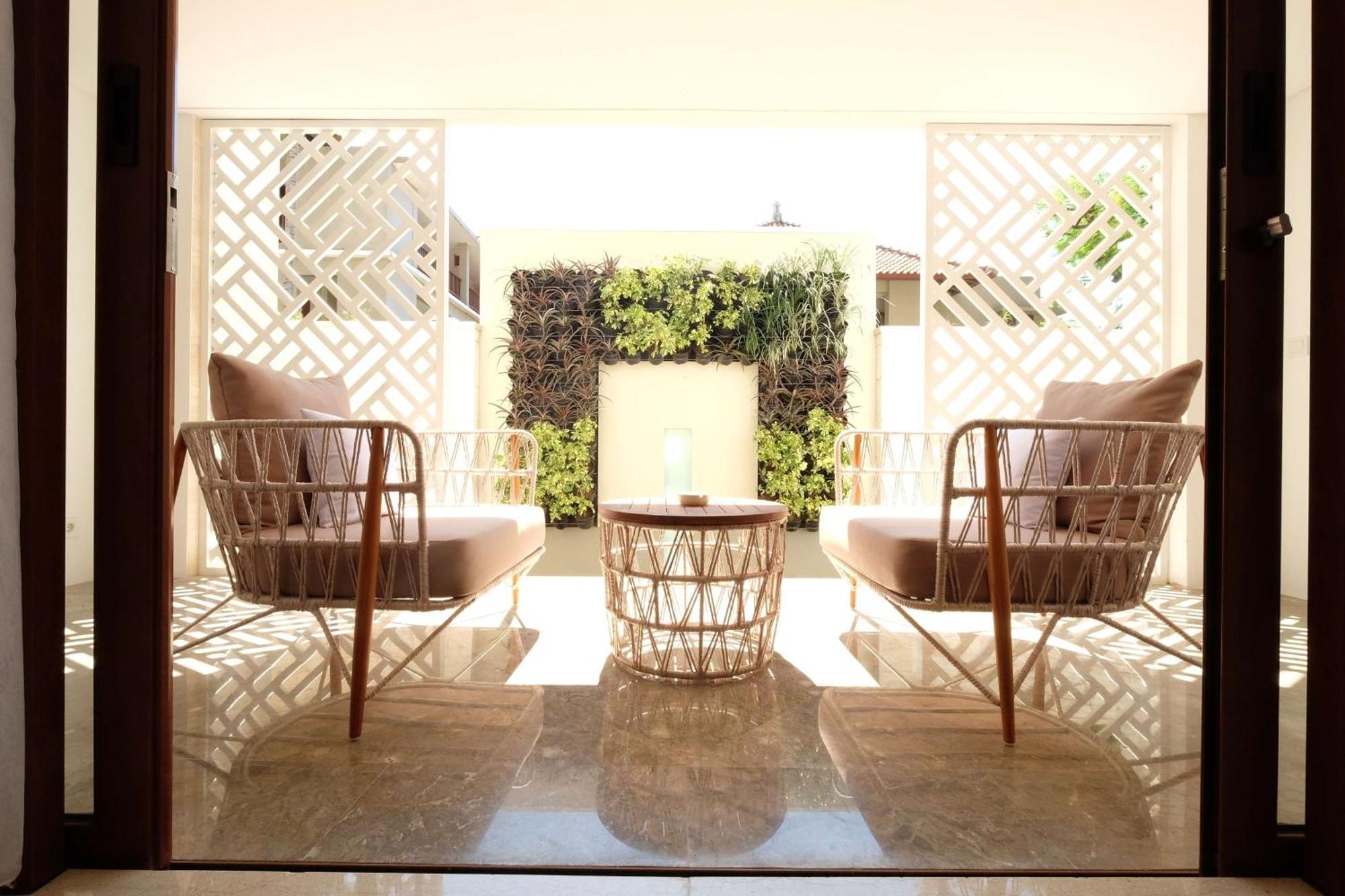 The Bandha & 5* Legian (Bali)
