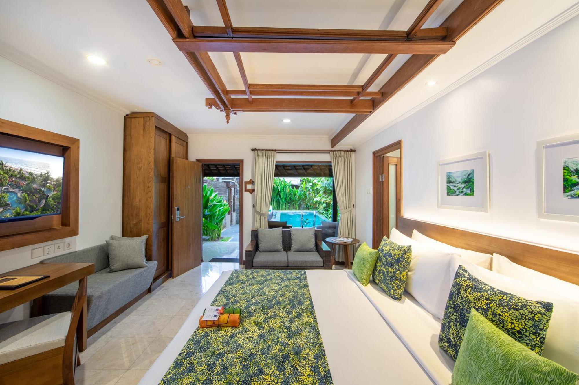 Legian Beach Hotel