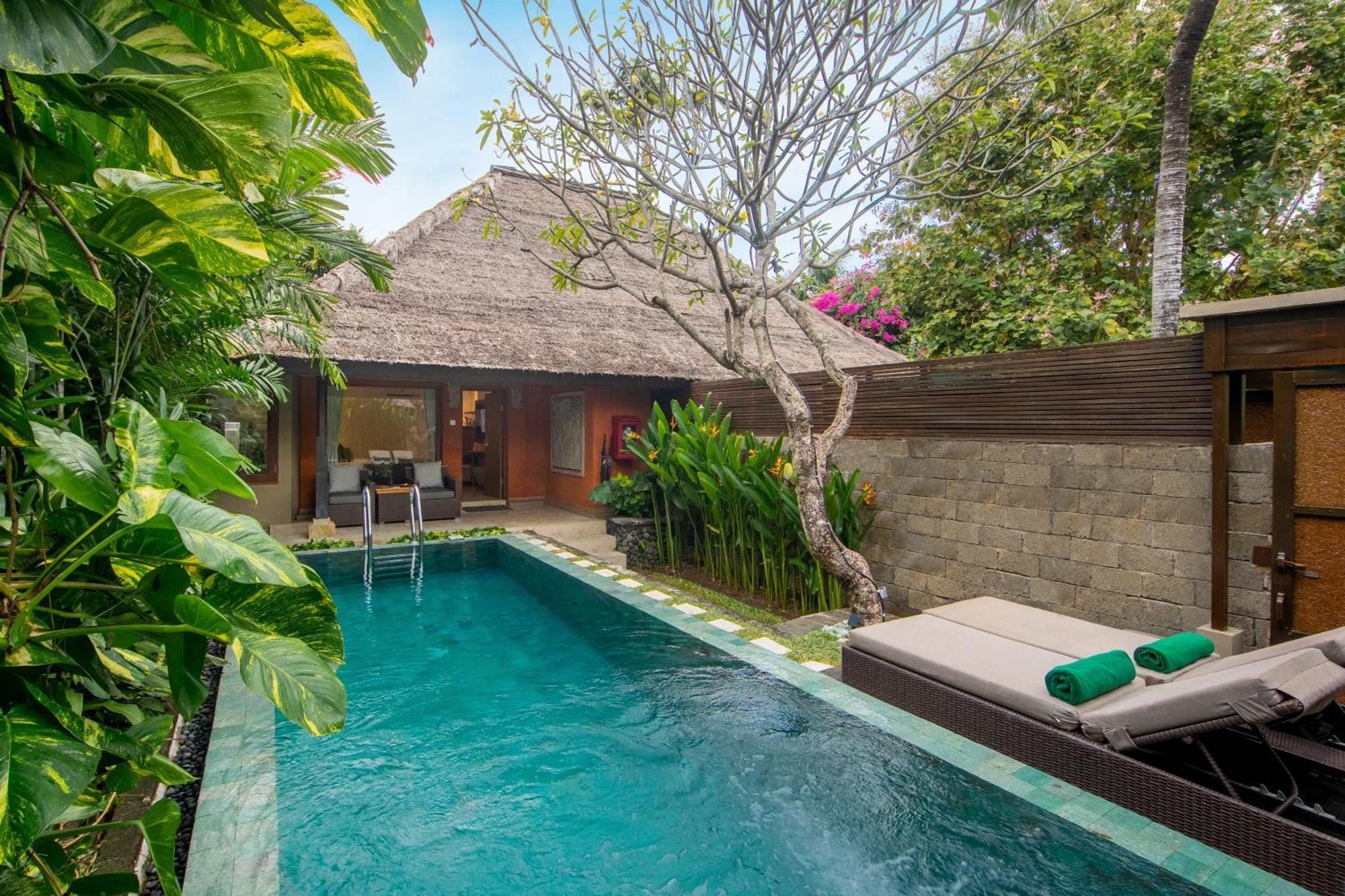 Hotel Legian Beach Hotel