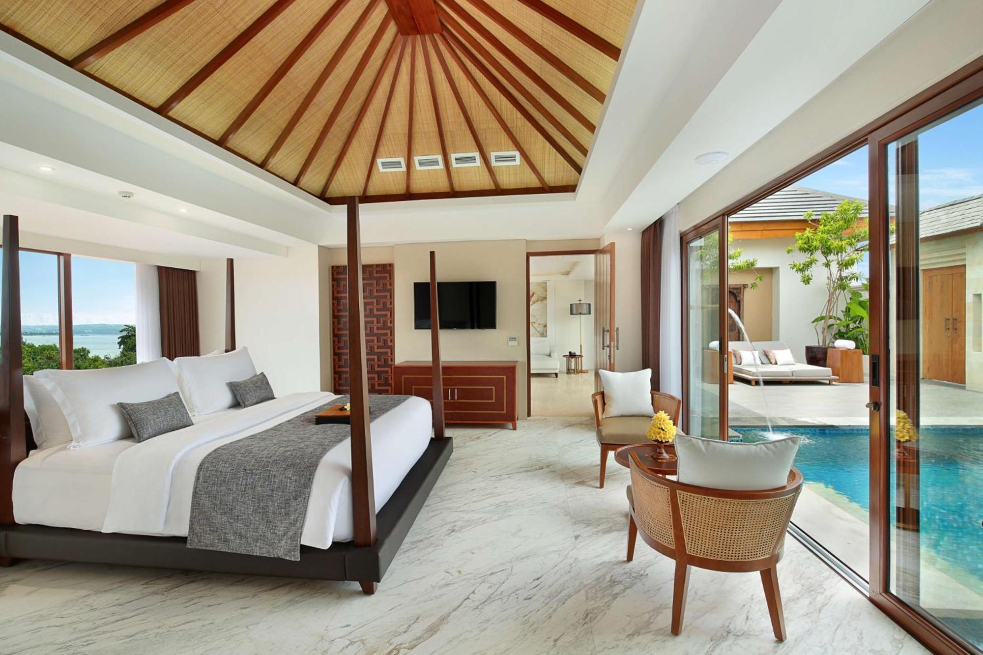 The Bandha & Hotel Legian (Bali)