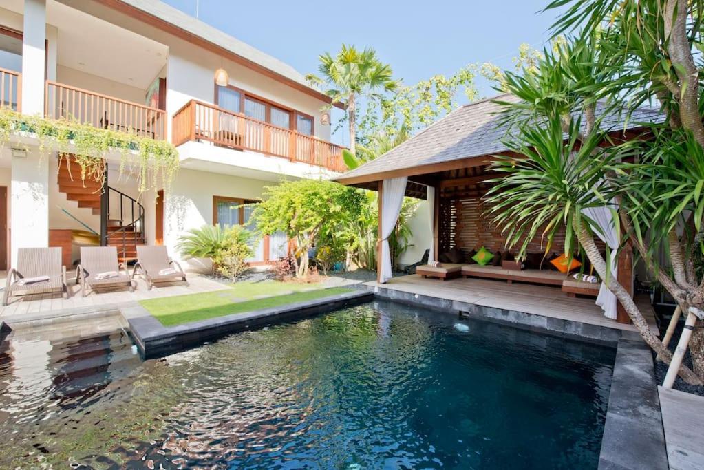 Villa True Colors