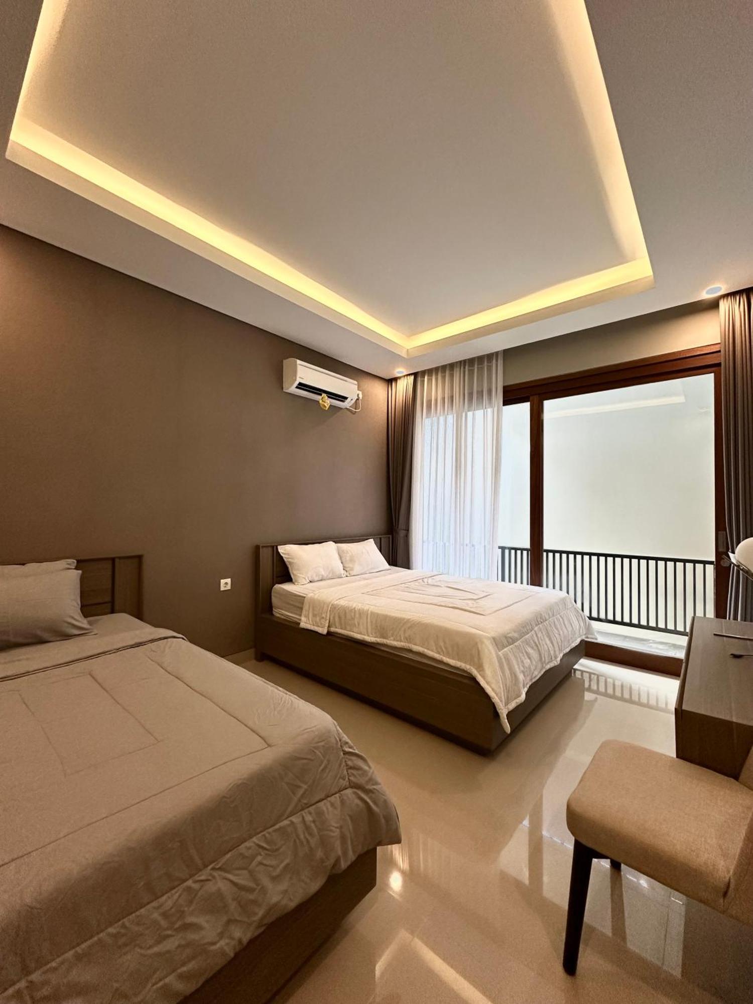 Villa Classy New 5 Bedroom In Kuta *