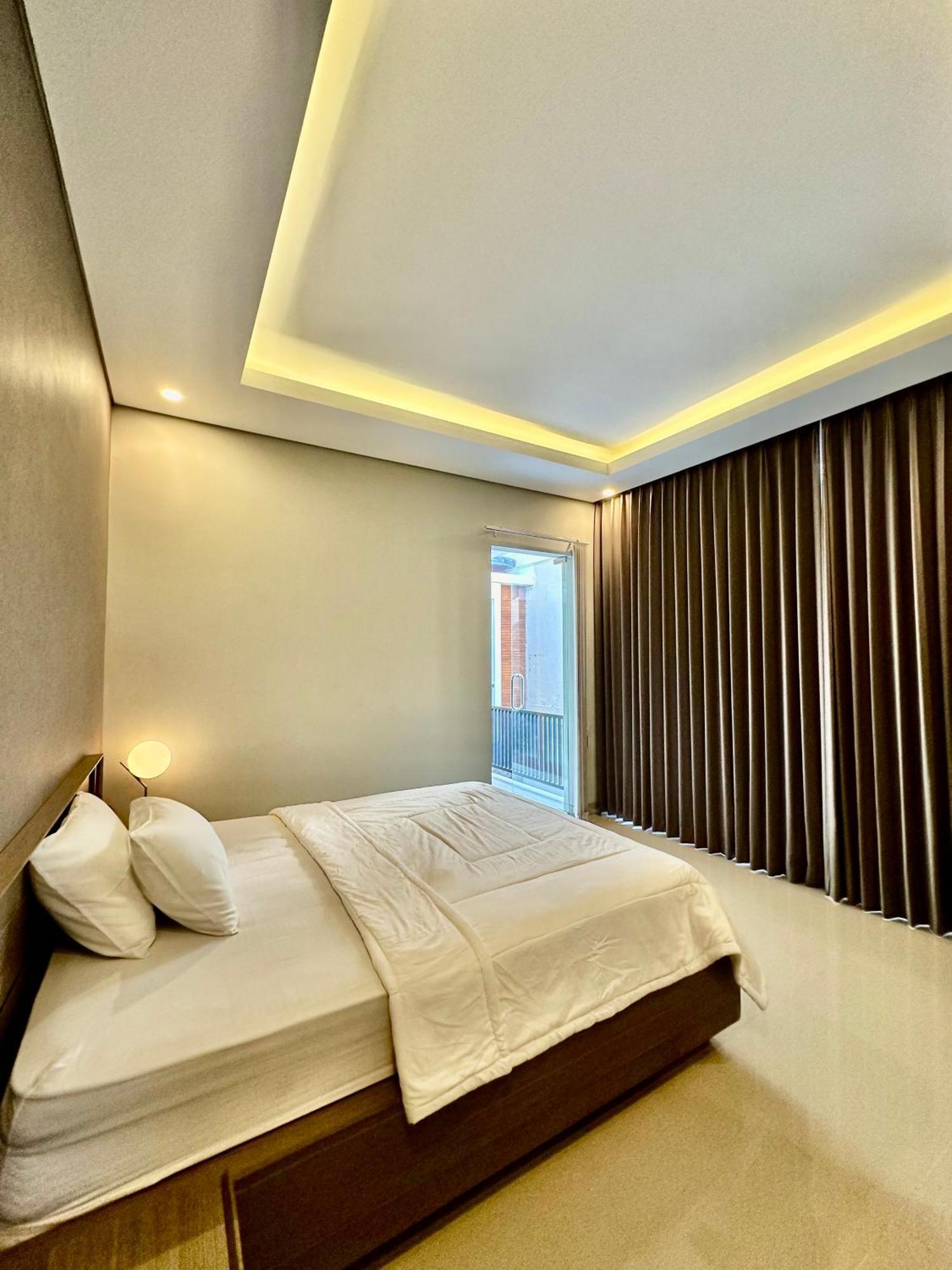 Classy New 5 Bedroom In Kuta