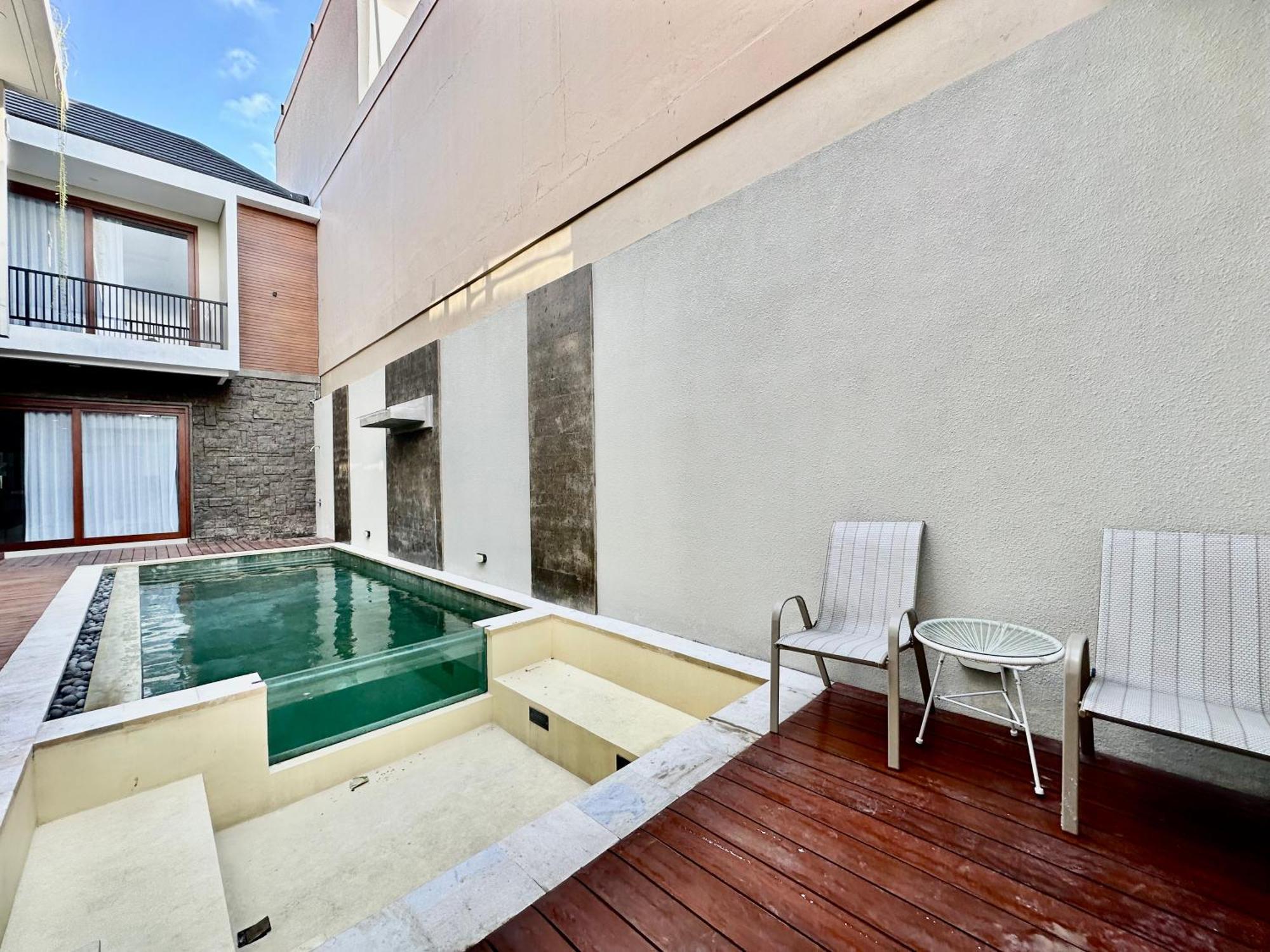Classy New 5 Bedroom In Kuta Villa Legian (Bali)