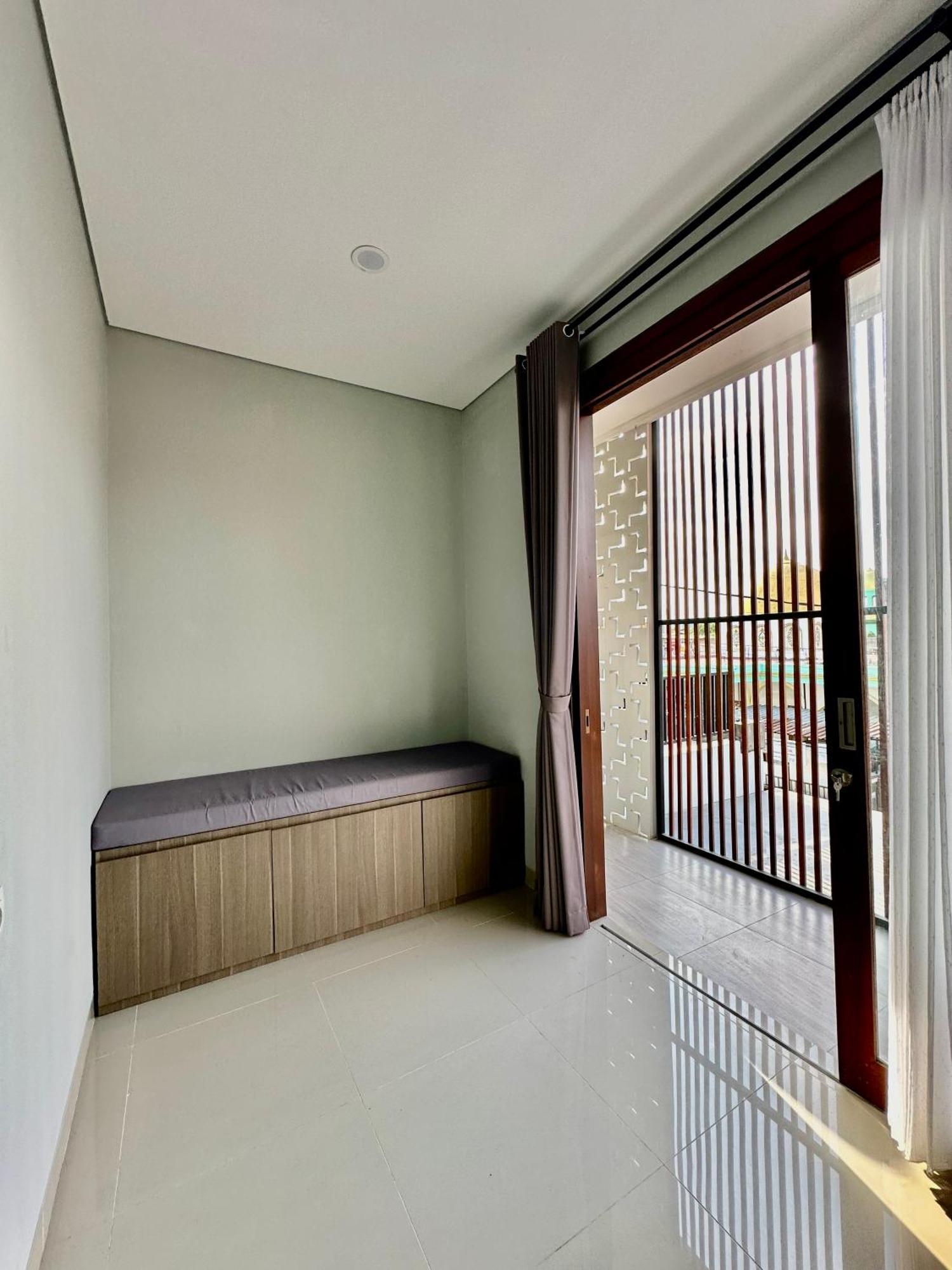 Classy New 5 Bedroom In Kuta *
