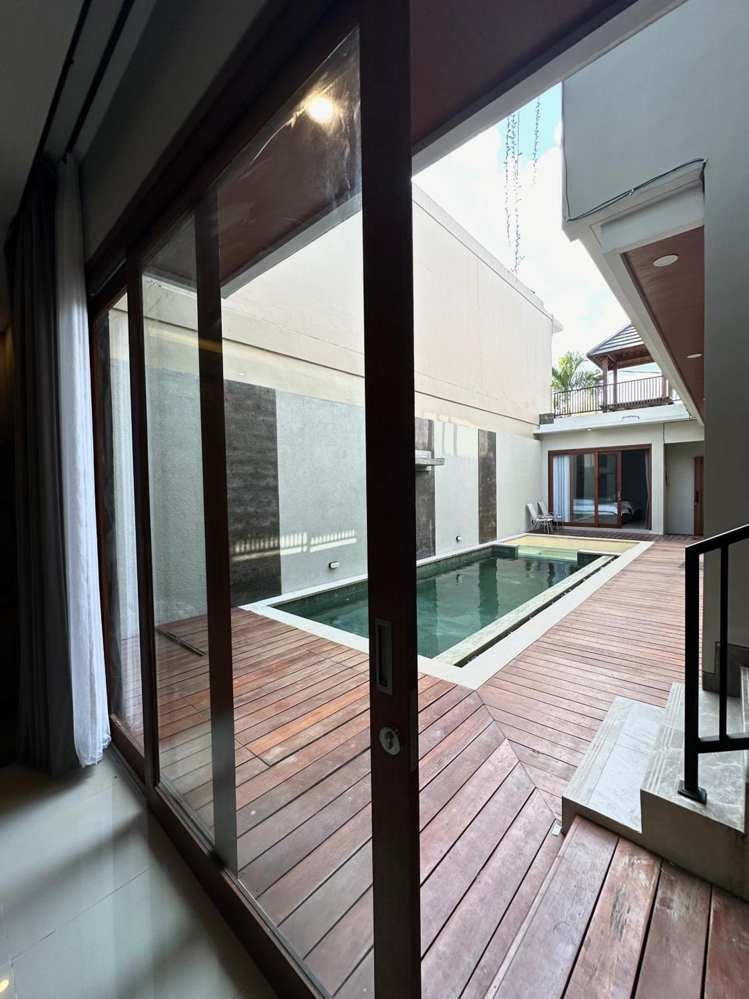 Classy New 5 Bedroom In Kuta Villa *