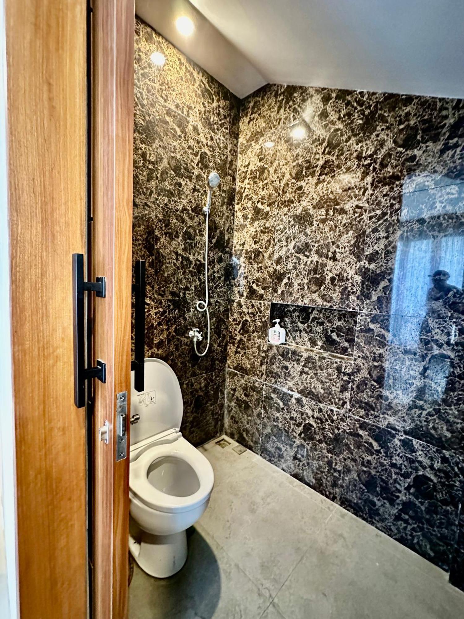 Classy New 5 Bedroom In Kuta * Legian (Bali)