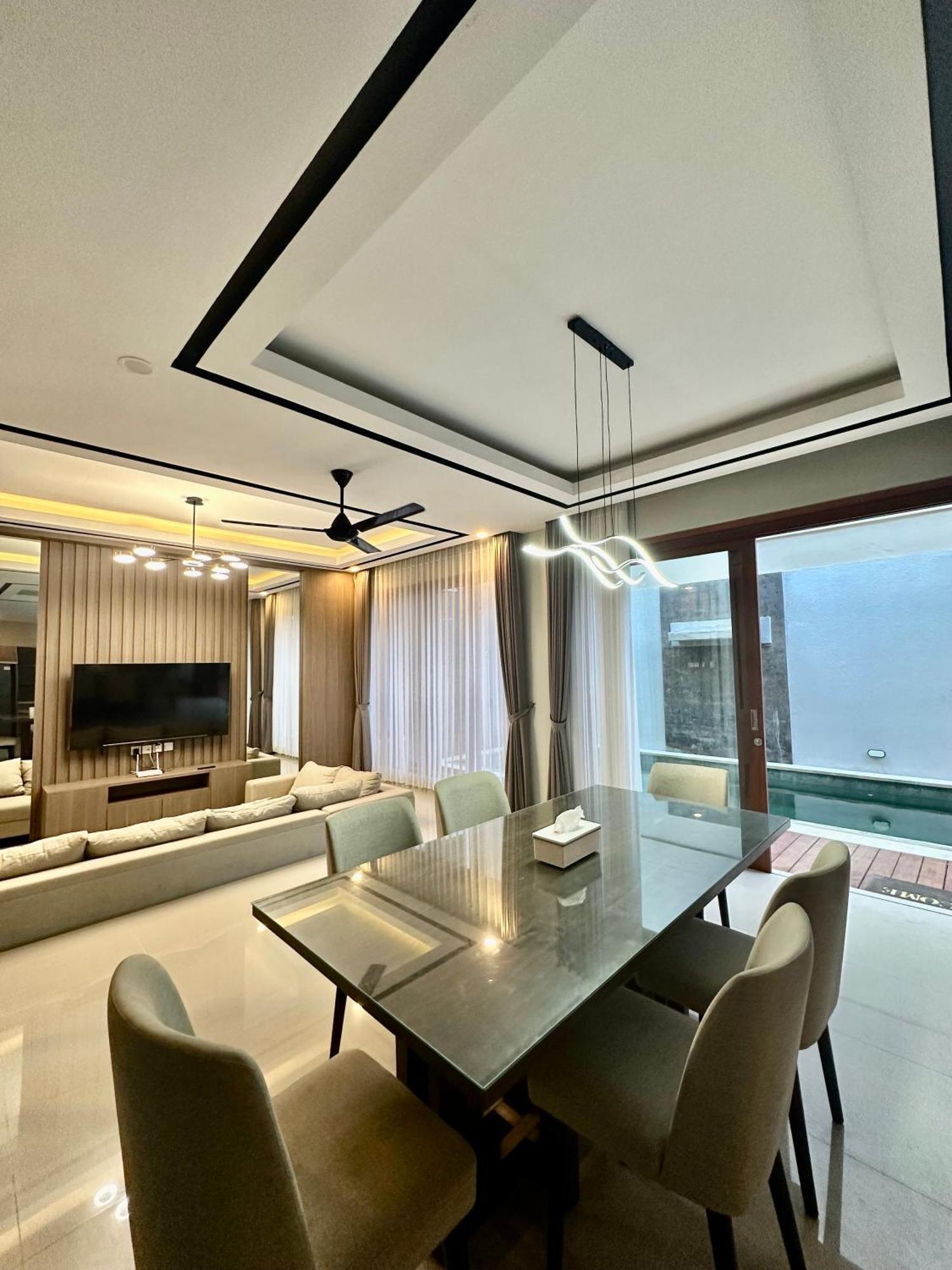 Classy New 5 Bedroom In Kuta *