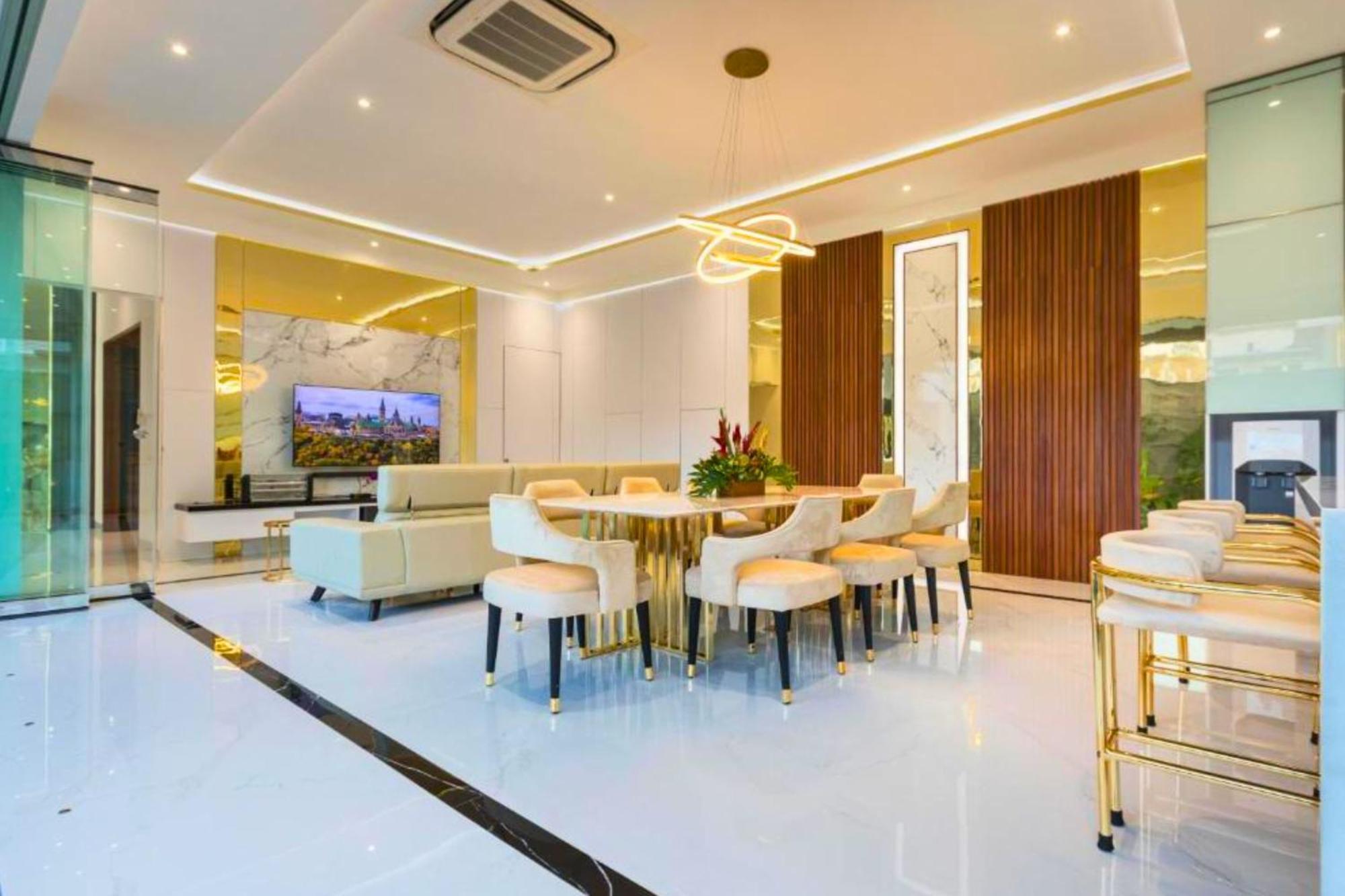Nayana 4 Bedroom Private Pool Zn222
