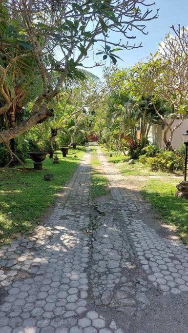 Cozy New With Nature Vibes, Include Motorbike Villa Legian (Bali)